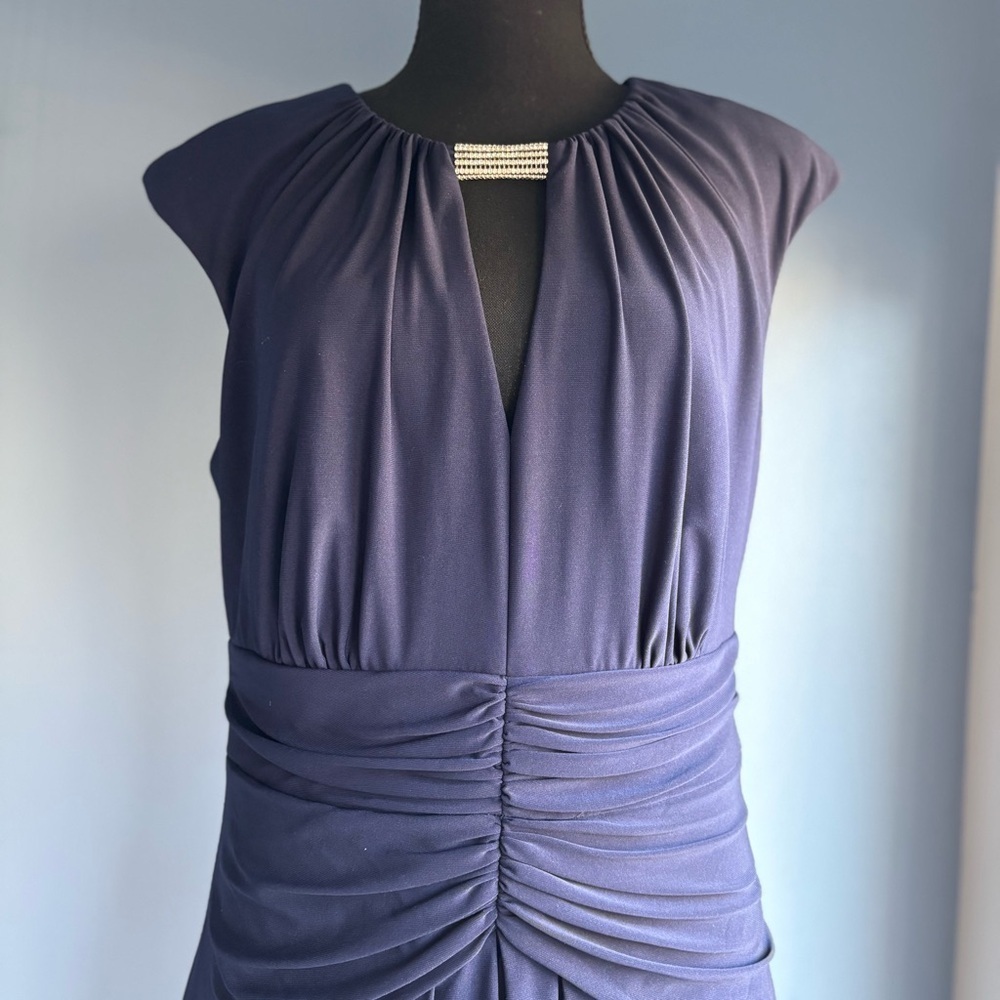 Vince Camuto Midnight Blue Cap Sleeve Formal Dress Gown w Rhinestone Neck Detail - Picture 7 of 17